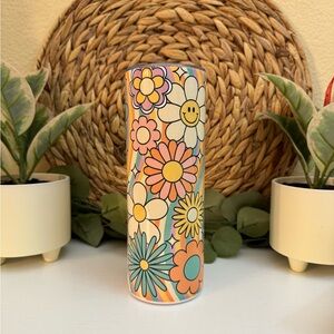 🆕 Retro Flower Skinny 20 Oz Tumbler